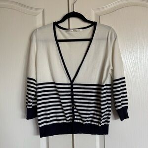 Max  Studio navy blue and white striped V neck cropped cardigan size medium